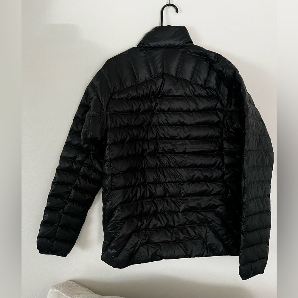 NWOT Outdoor Research Black Womens Lightweight Puffer Jacket - Picture 2 of 5